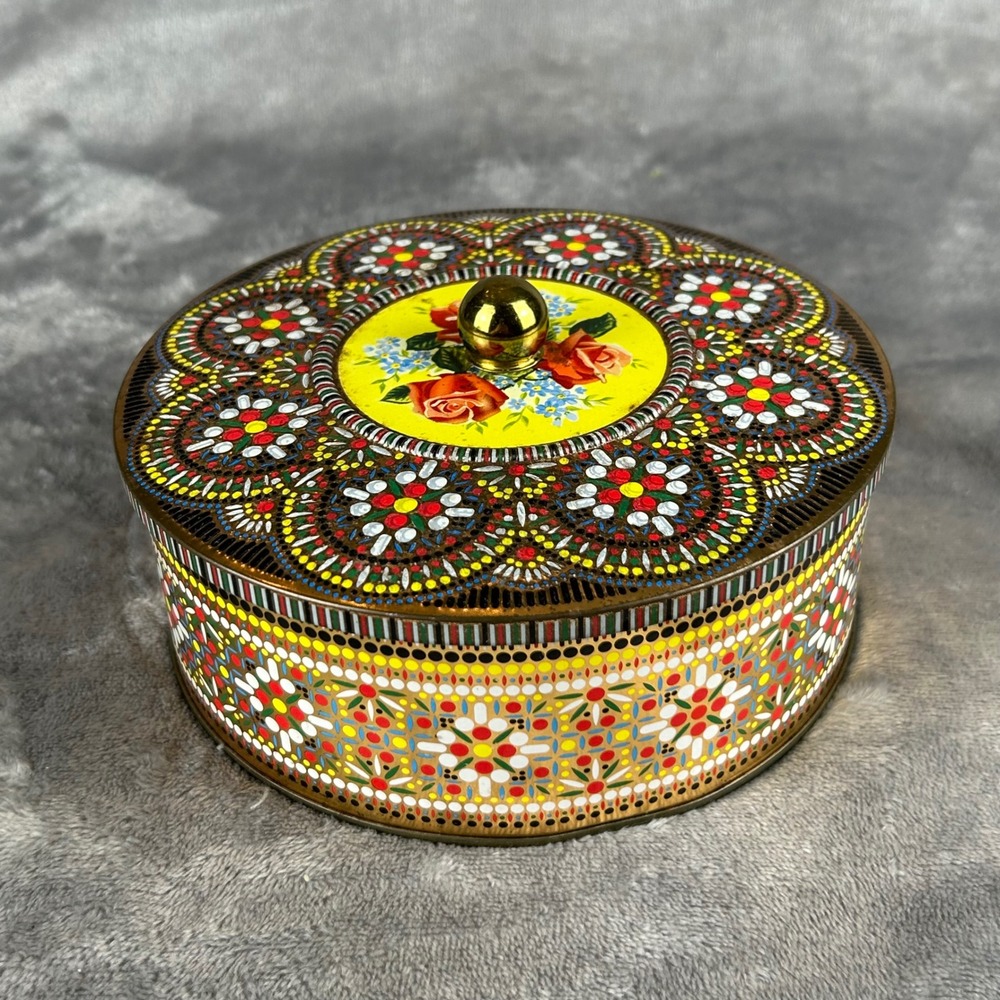 Vintage Daher Long Island NY Round Tin Floral Rose England Gold Decorative Box